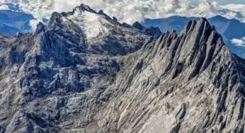 Puncak Carstensz: Menyusutnya Gletser Karena Perubahan Iklim