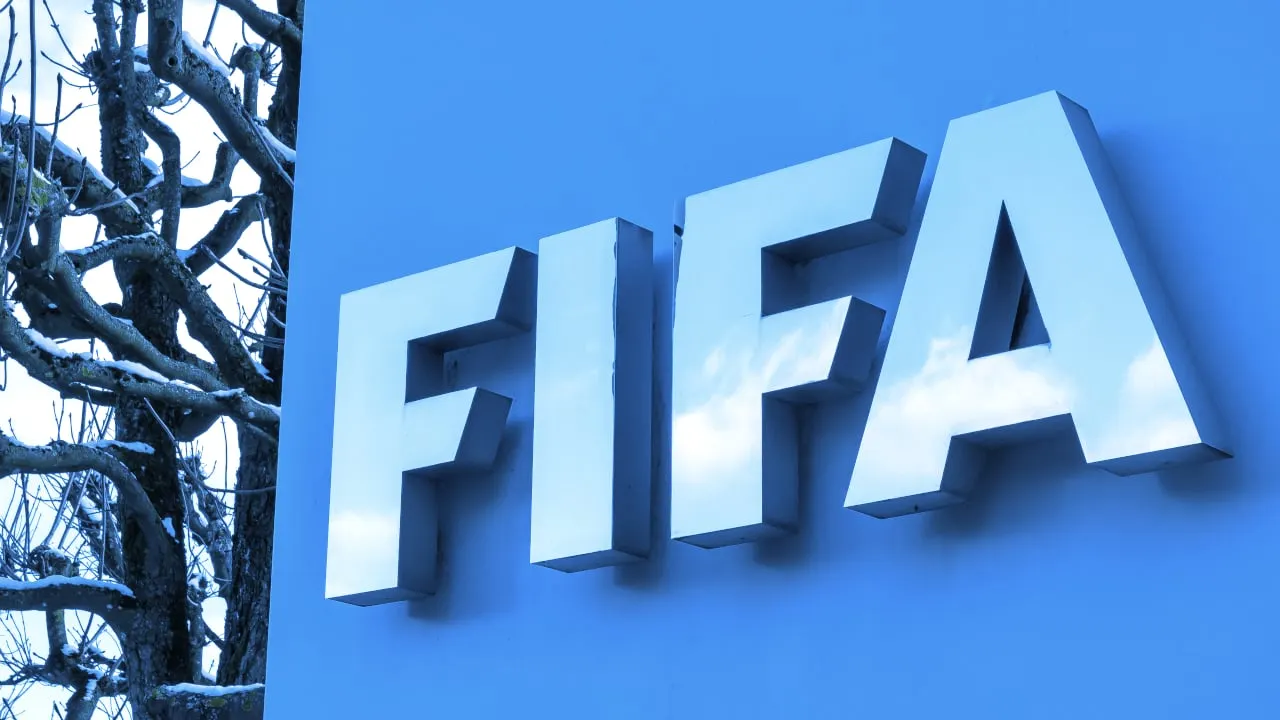 fifa menjatuhkan dua sanksi