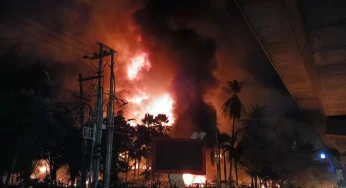 Massa Bakar Gedung DPRD Makassar, Dua Orang Tewas Terjebak