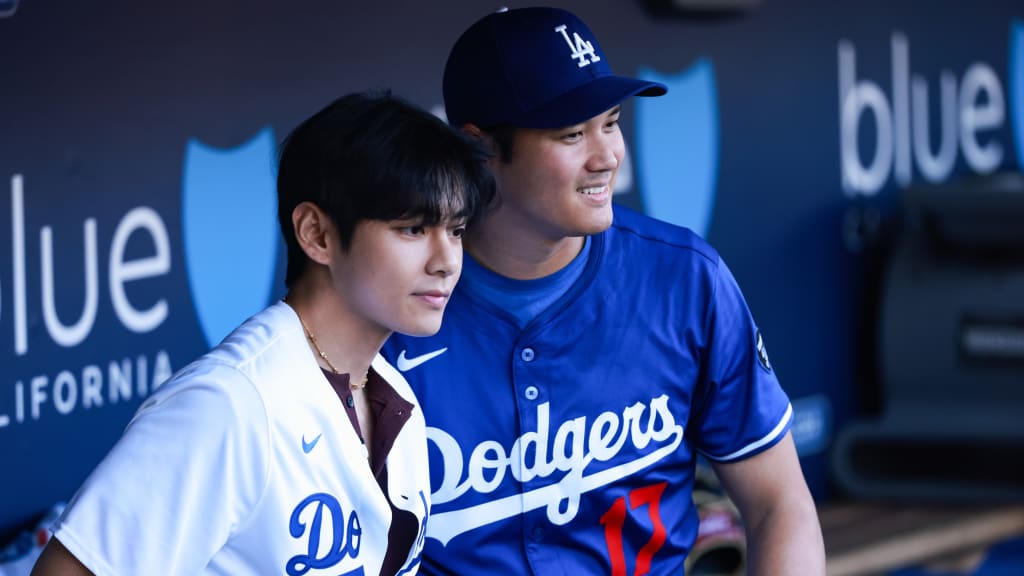 v bts dodger stadium
